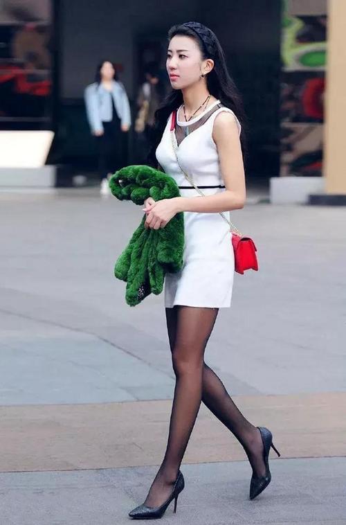 娇小亚洲与黑人XXX 界面截图